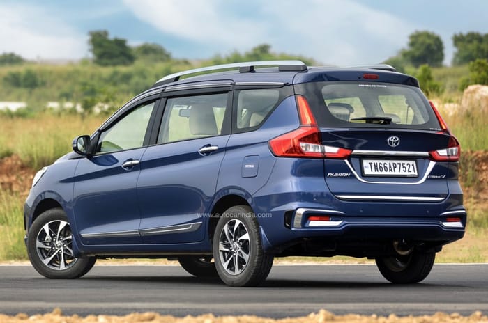 Toyota Rumion rear static